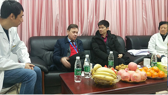 欧洲著名医科大学皮肤病学库尔琴科·安德烈教授莅临指导与交流